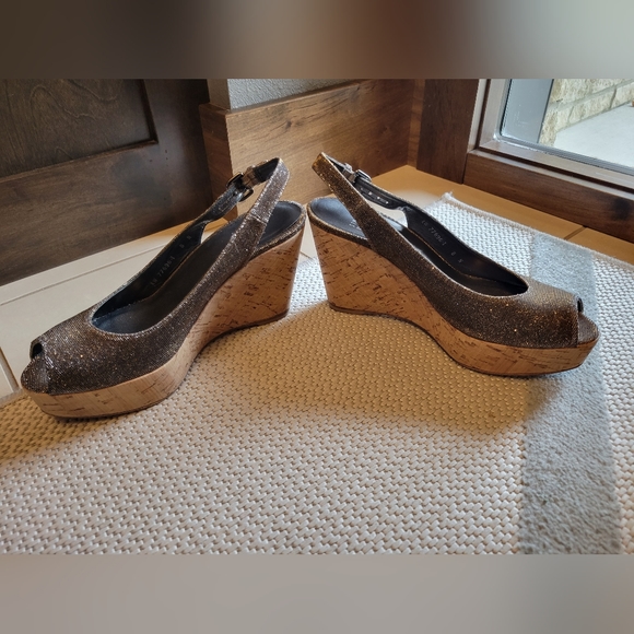 Stuart Weitzman Women's Riveria Wedge Sandals platform - Gold 8N - Picture 2 of 15